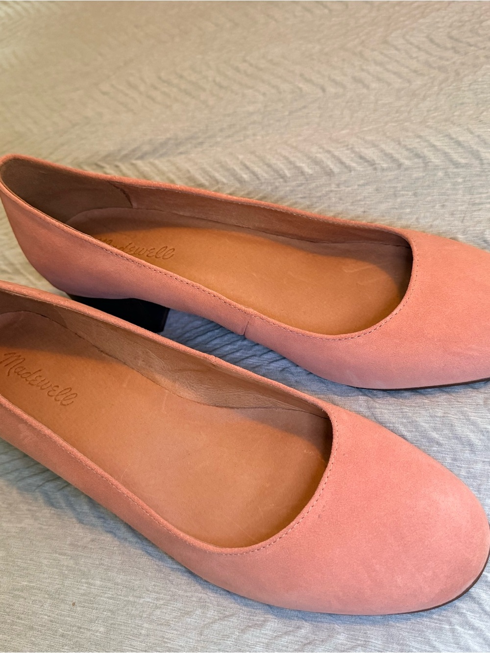 Madewell Suede Block Heel Pumps in Peachy Coral - Picture 2 of 7